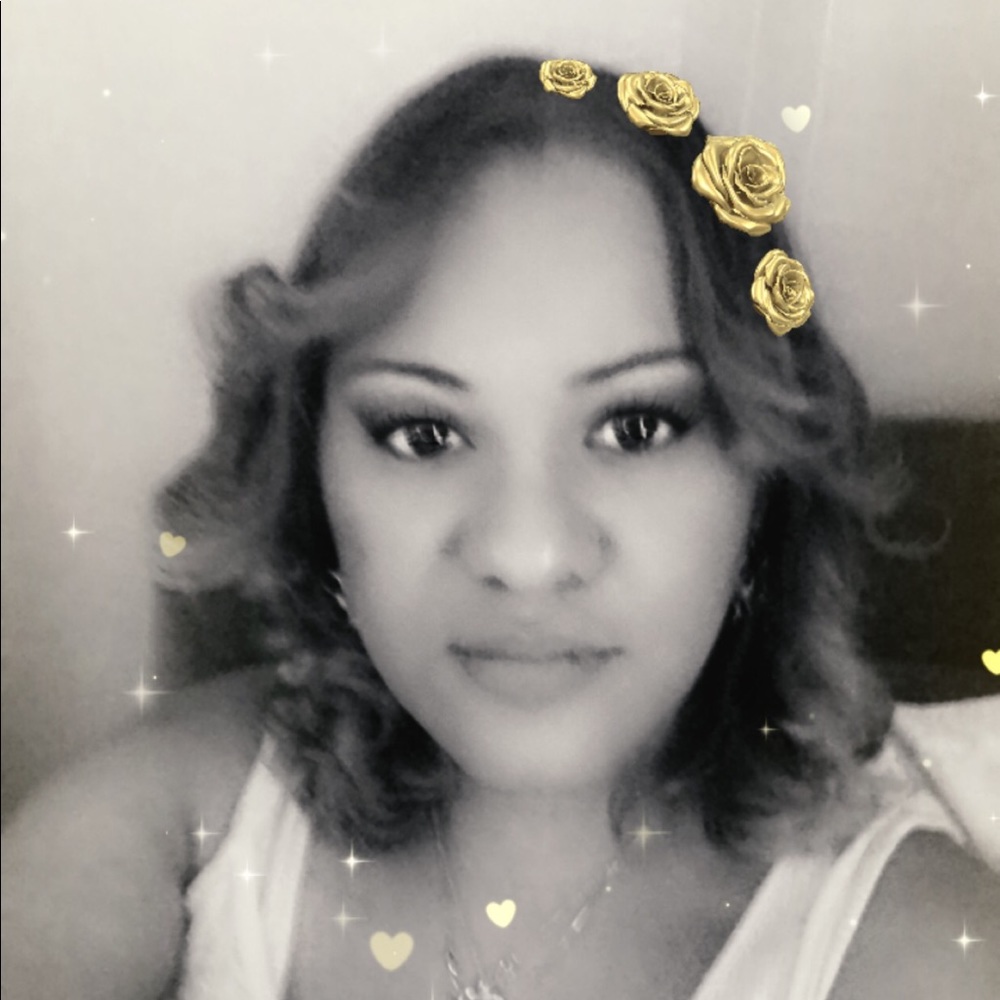 Meet your Posher, Julivett